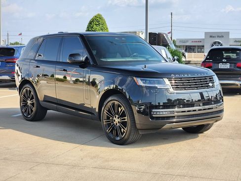 Used 2024 Land Rover Range Rover SE AWD/4WD image 3