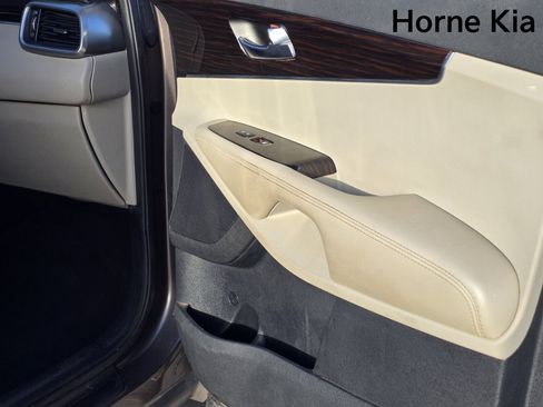 Used 2020 Kia Sorento LX image 31