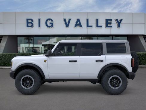 New 2026 Ford Bronco Badlands AWD/4WD image 3