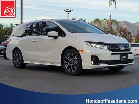 Used 2026 Honda Odyssey Elite image 3