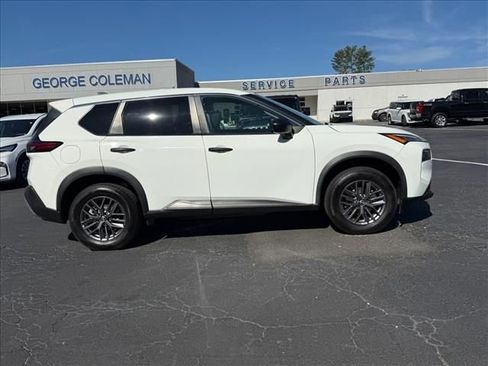 Used 2022 Nissan Rogue S AWD/4WD image 3