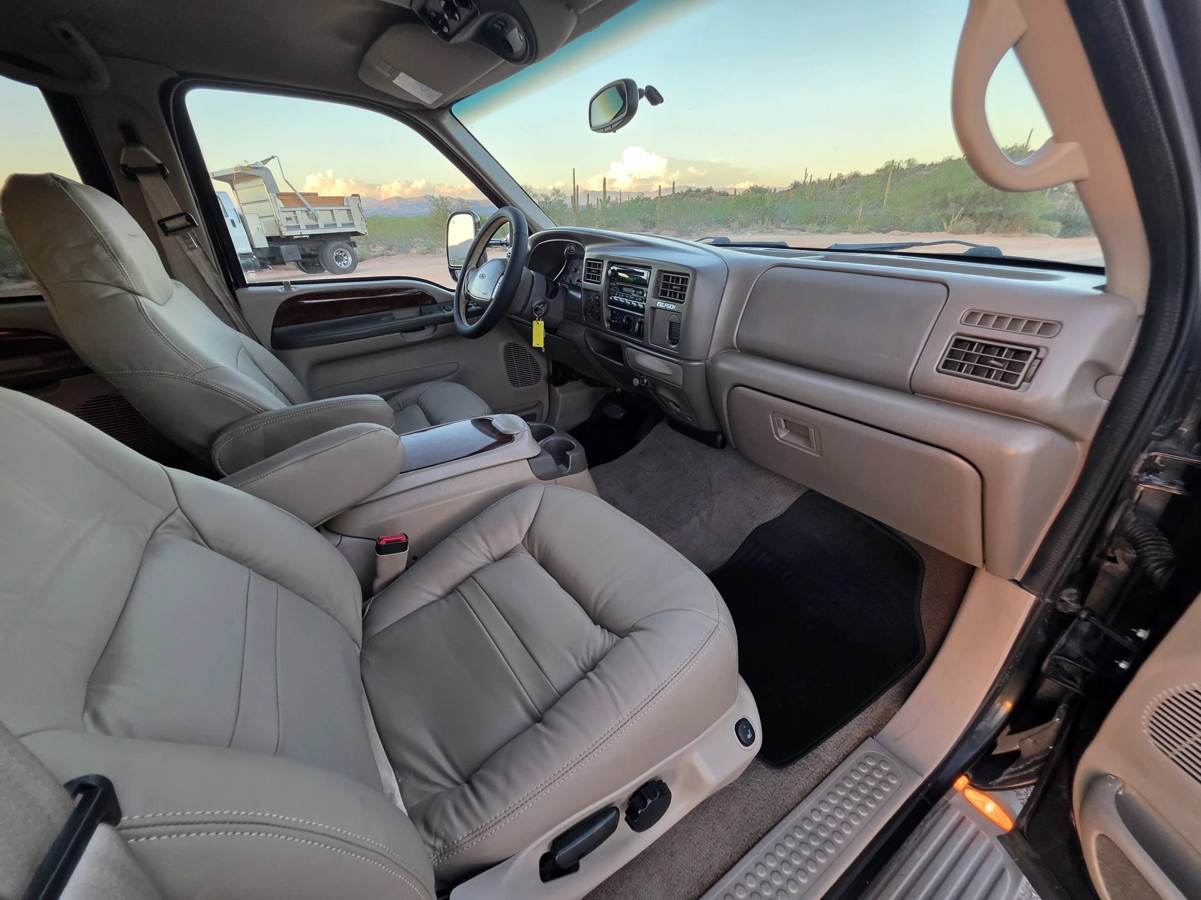 Used 2000 Ford Excursion Limited AWD/4WD image 14