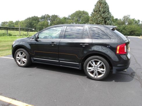 Used 2013 Ford Edge Limited FWD image 12