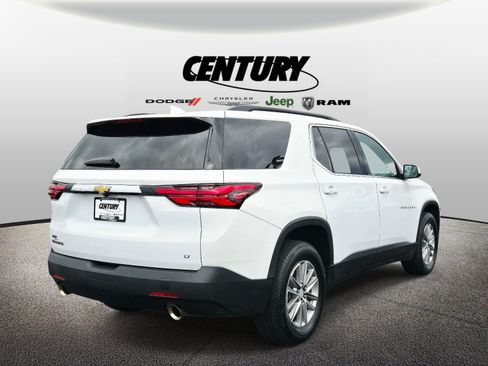 Used 2022 Chevrolet Traverse LT w/ LPO, Floor Liner Package FWD image 4