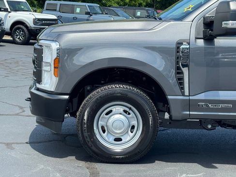 New 2025 Ford F250 XL image 33