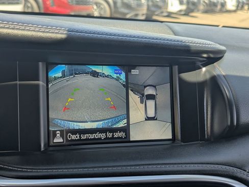 Used 2019 INFINITI QX30 w/ Cargo Package FWD image 24