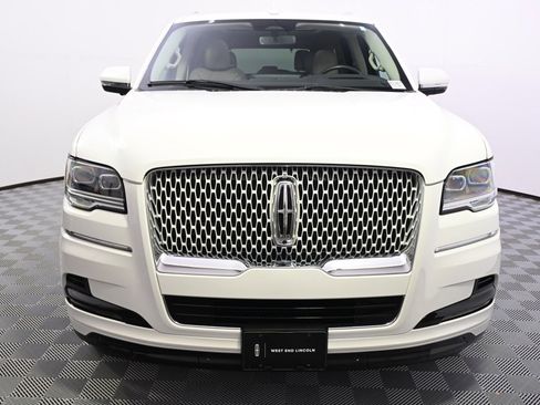 Certified 2022 Lincoln Navigator Reserve image 10