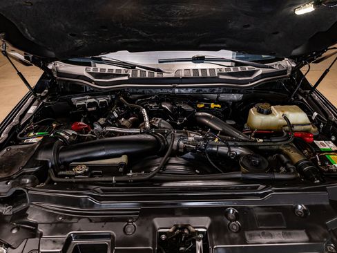 Used 2019 Ford F250 Platinum w/ Platinum Ultimate Package image 31