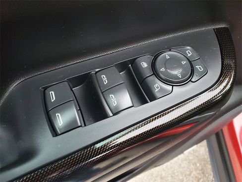 Used 2023 GMC Acadia AT4 w/ Technology Package image 11