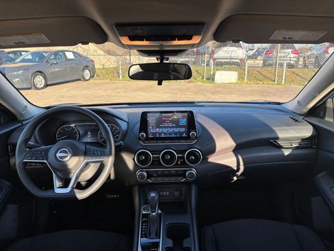 Used 2025 Nissan Sentra SV image 31