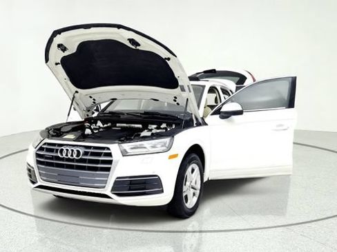 Used 2018 Audi Q5 2.0T Premium Plus w/ Premium Plus Package AWD/4WD image 13