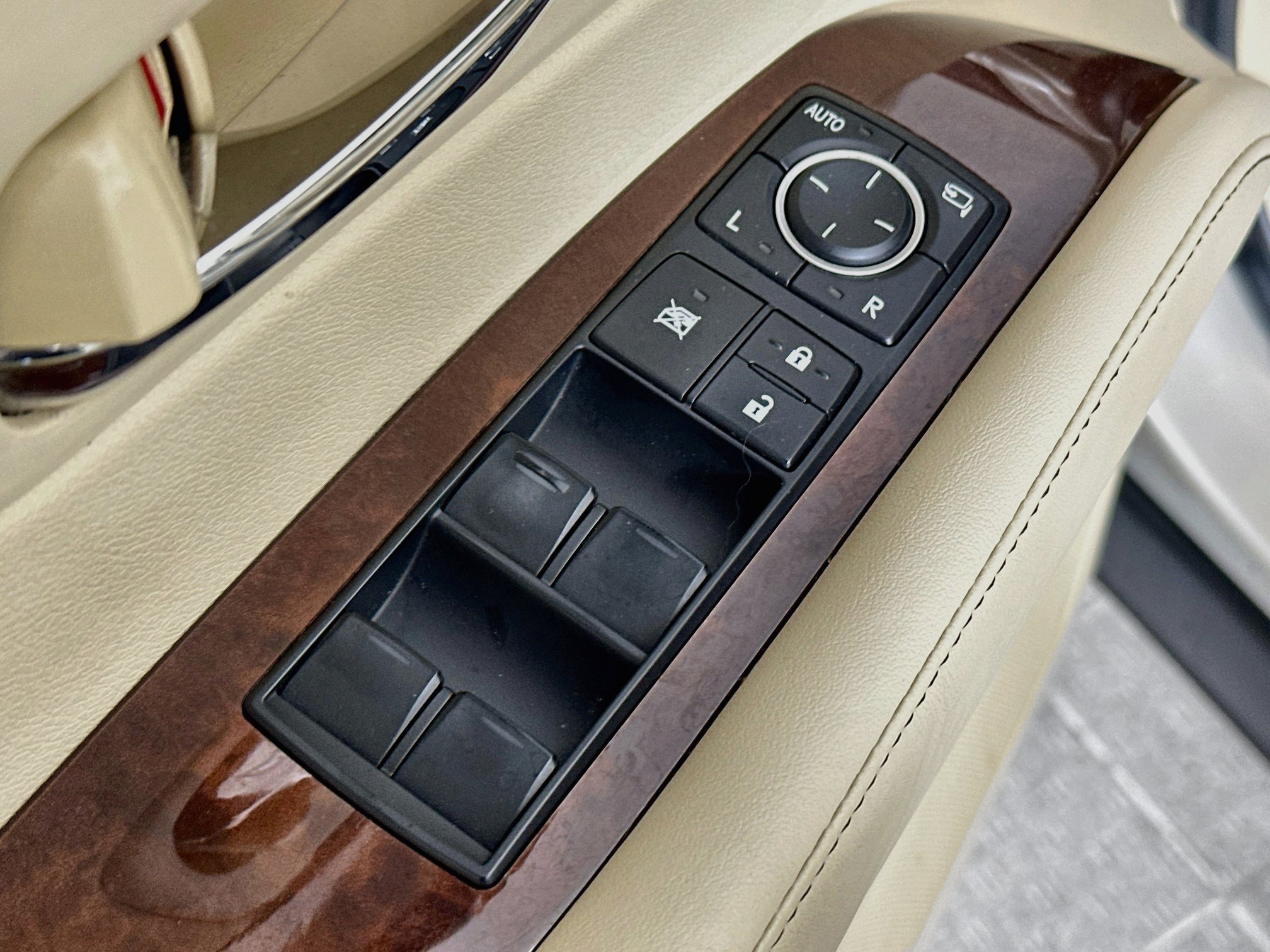 Used 2013 Lexus RX 350 AWD w/ Navigation Pkg image 18