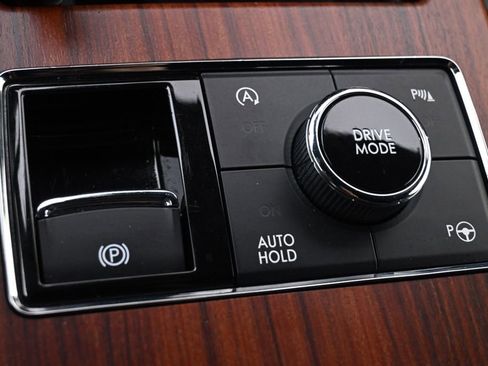 Used 2018 Lincoln Navigator Reserve w/ Technology Package image 33