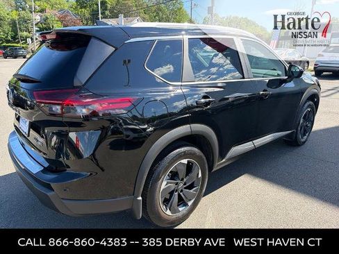 Certified 2024 Nissan Rogue SV w/ SV Premium Package AWD/4WD image 7