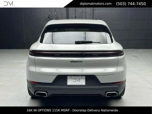 Used 2025 Porsche Cayenne E-Hybrid AWD/4WD image 6