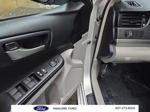 Used 2014 Toyota Camry LE FWD image 30