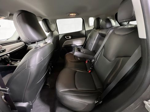 Used 2022 Jeep Compass Limited image 23