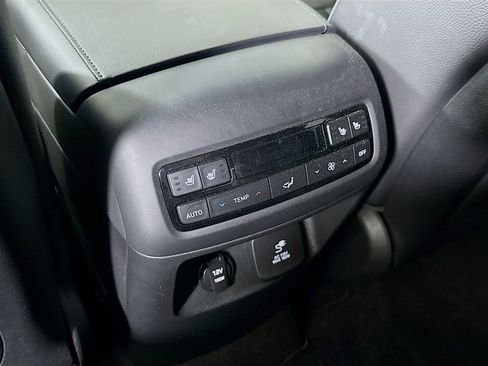 Used 2023 Hyundai Palisade Limited image 32