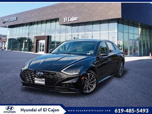 Used 2022 Hyundai Sonata Limited w/ Preferred Accessory Package image 1