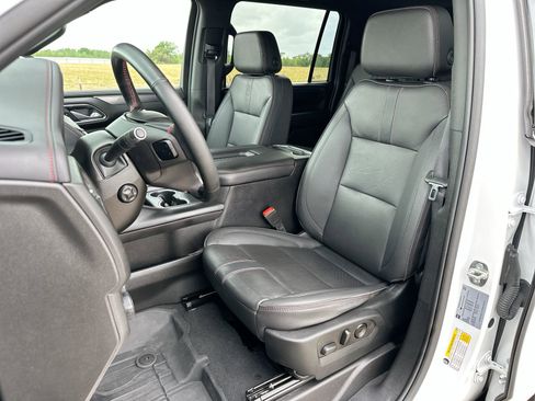 Used 2023 Chevrolet Suburban RST w/ Luxury Package RWD image 11