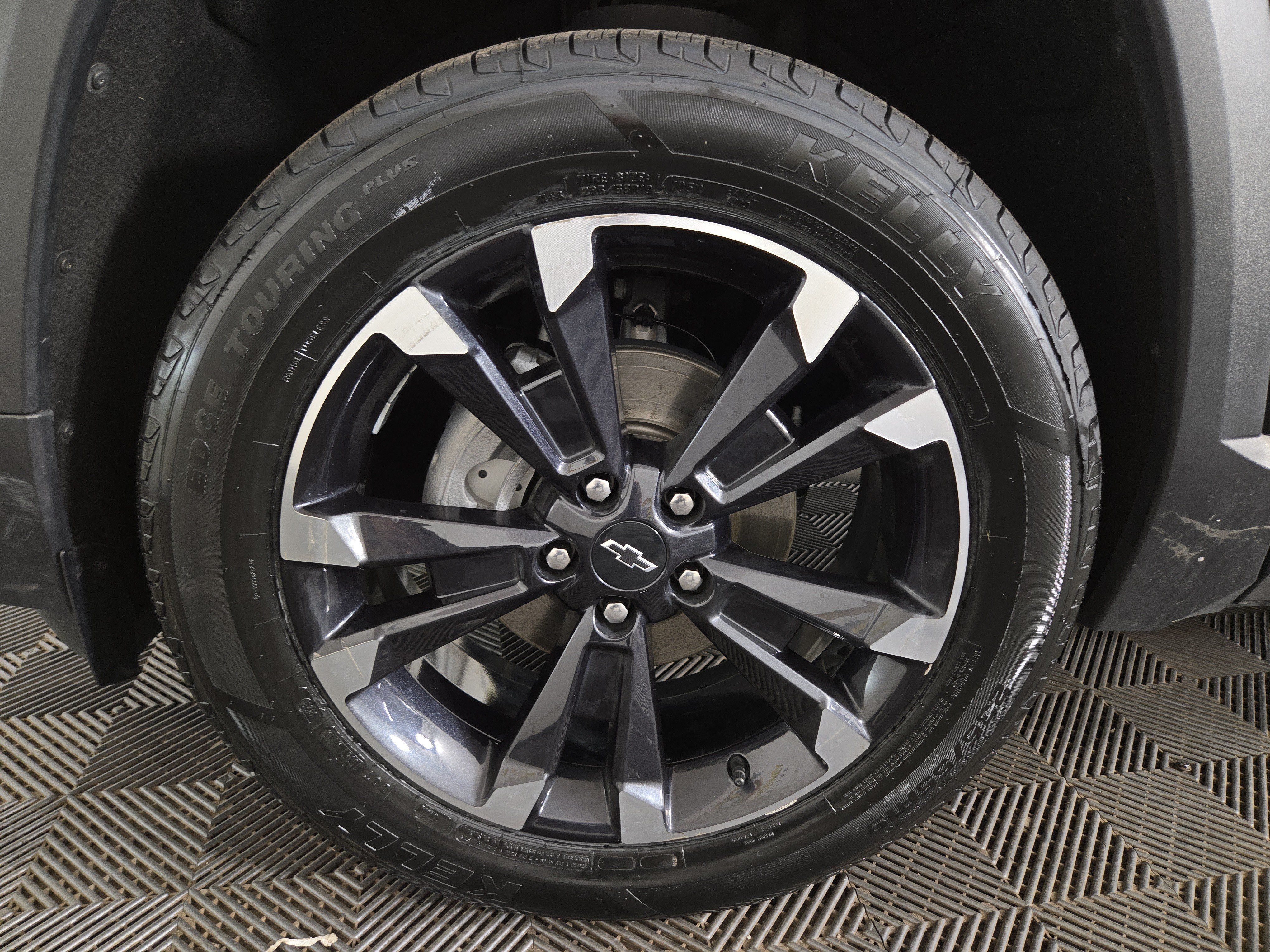 Used 2025 Chevrolet Equinox RS w/ Safety and Technology Package FWD image 33