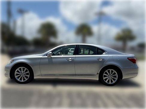 Used 2011 Lexus LS 460 AWD w/ Luxury Value Edition image 5