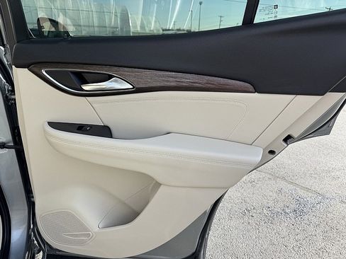 Used 2023 Buick Envision Avenir image 17
