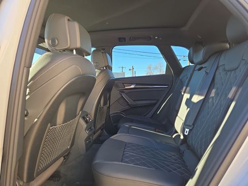 Used 2024 Audi SQ5 Prestige image 13