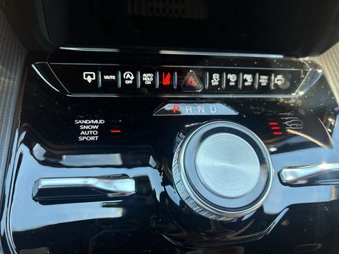 New 2026 Jeep Grand Wagoneer Summit AWD/4WD image 31