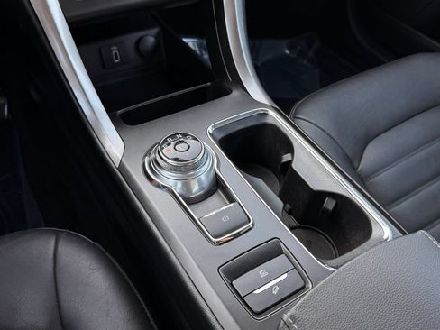 Used 2018 Ford Fusion SE w/ Equipment Group 602A FWD image 34