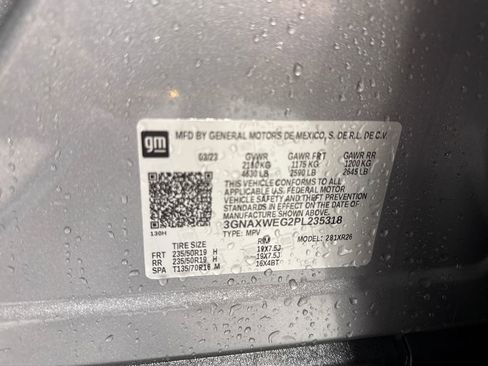 Used 2023 Chevrolet Equinox RS AWD/4WD image 23