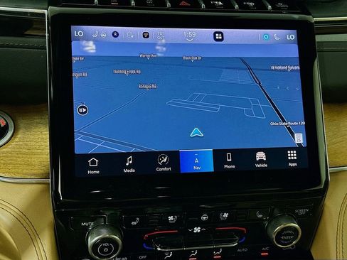 Certified 2024 Jeep Grand Cherokee L Summit AWD/4WD image 22