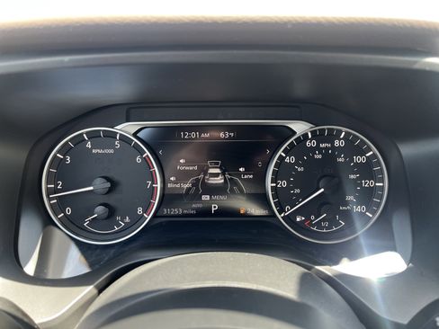 Used 2023 Nissan Rogue SV AWD/4WD image 17