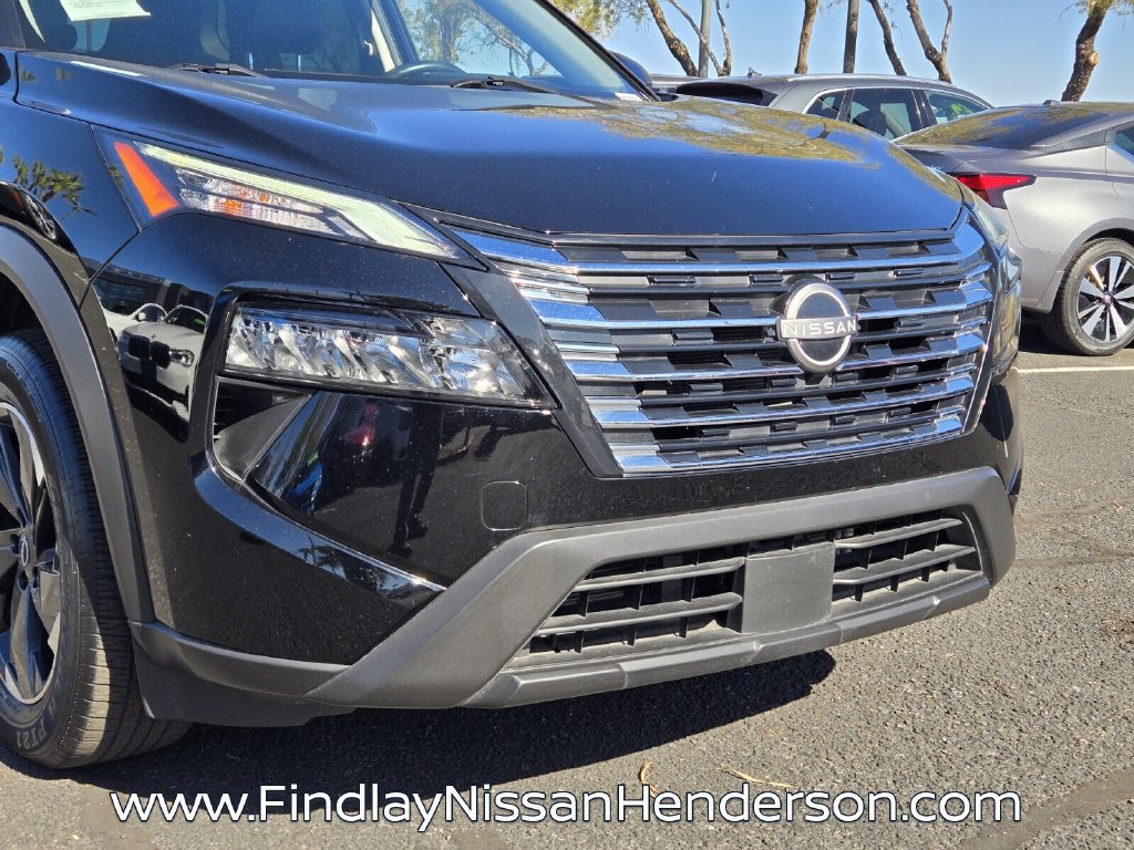 Used 2024 Nissan Rogue SV w/ SV Premium Package FWD image 8