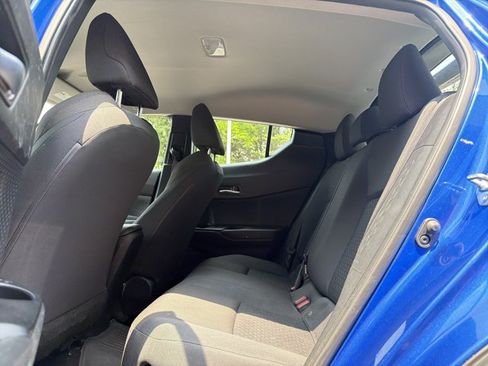 Used 2020 Toyota C-HR LE FWD image 22