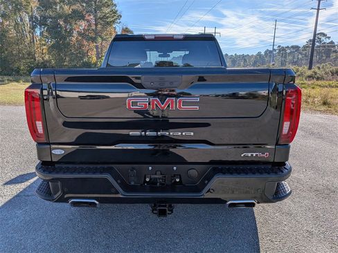 Used 2021 GMC Sierra 1500 AT4 w/ Driver Alert Package I image 5