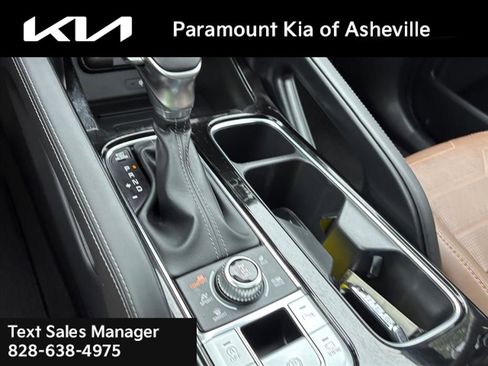 Certified 2022 Kia Telluride SX w/ SX Prestige Package AWD/4WD image 26