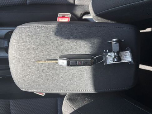 Used 2025 Kia Soul LX w/ LX Technology Package image 22