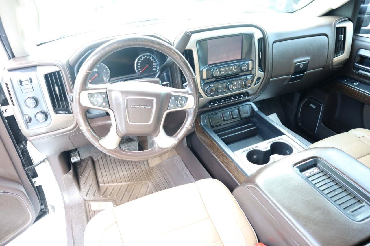 Used 2017 GMC Sierra 2500 Denali w/ Duramax Plus Package AWD/4WD image 12