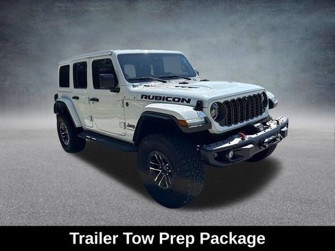 Used 2025 Jeep Wrangler Unlimited Rubicon AWD/4WD image 9