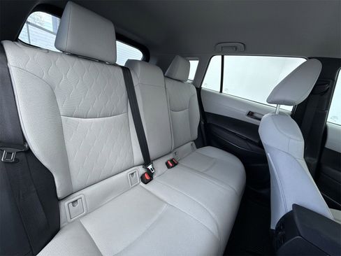 Used 2023 Toyota Corolla Cross LE image 36