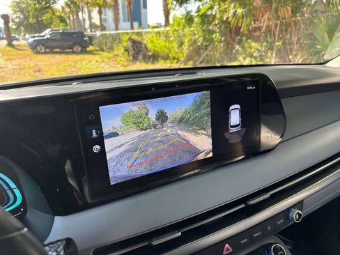 Used 2025 Hyundai Palisade SEL FWD image 27