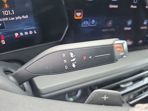 Certified 2026 Chevrolet Traverse LT FWD image 24