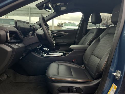 Used 2025 Buick Envista Avenir image 12