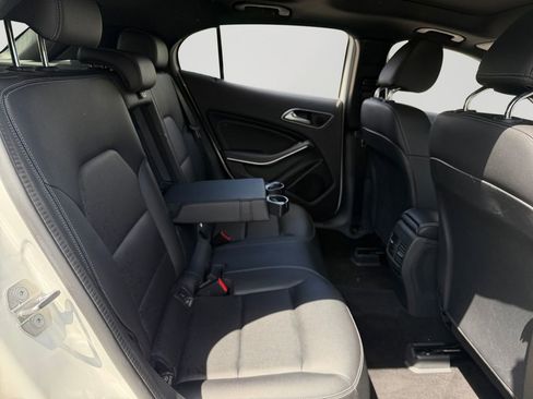 Used 2018 Mercedes-Benz GLA 250 4MATIC image 10