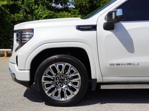 Used 2023 GMC Sierra 1500 Denali Ultimate AWD/4WD image 5