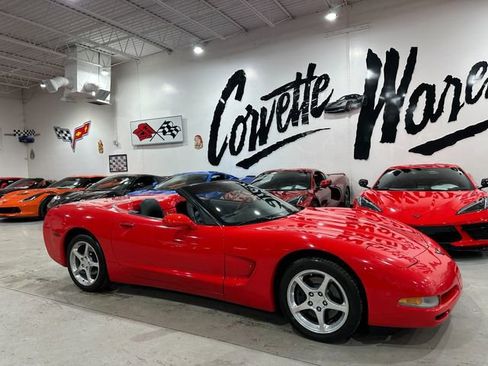 Used 2000 Chevrolet Corvette Convertible w/ Performance Handling Pkg image 25