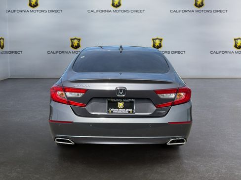 Used 2018 Honda Accord Touring image 6