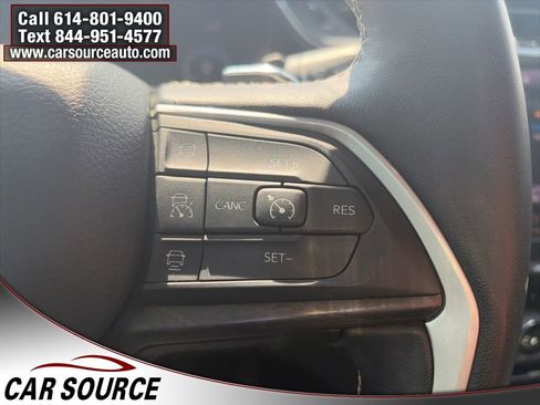 Used 2022 Jeep Grand Cherokee L Limited w/ Black Appearance Package AWD/4WD image 14