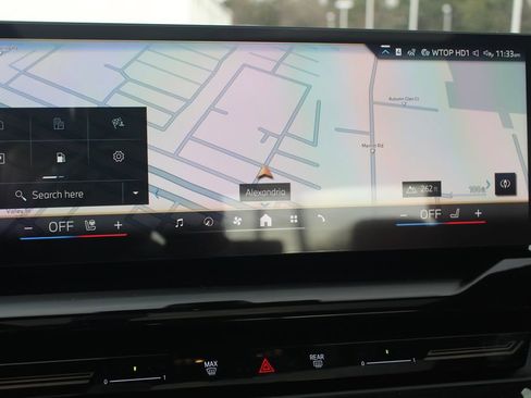 New 2026 BMW 530i xDrive w/ M Sport Package image 17